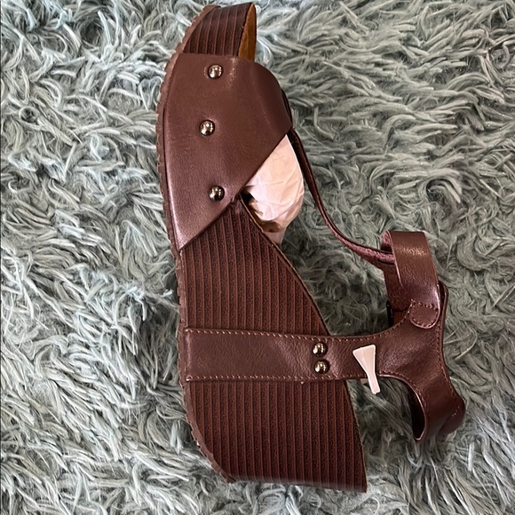 Brown Wedge Sandals with Adjustable Straps - Picture 3 of 9